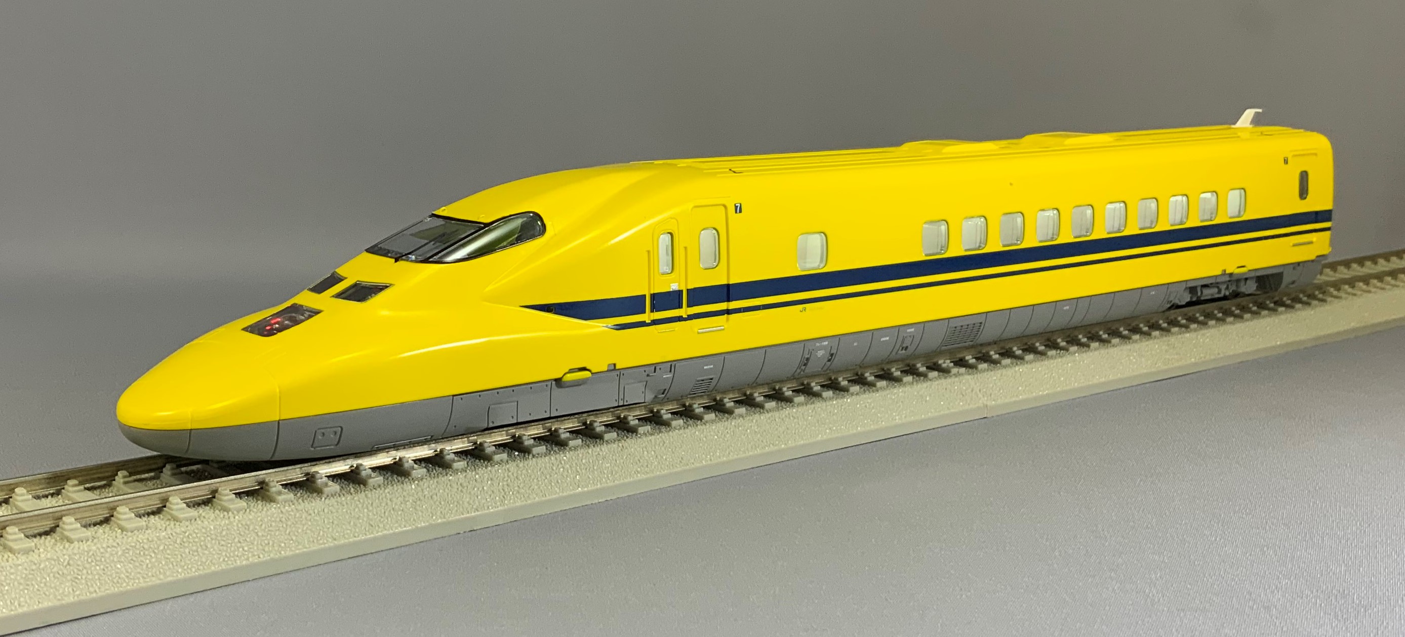JR西日本923形新幹線電車3000番台ドクターイエローT5編成 - 鉄道模型の 