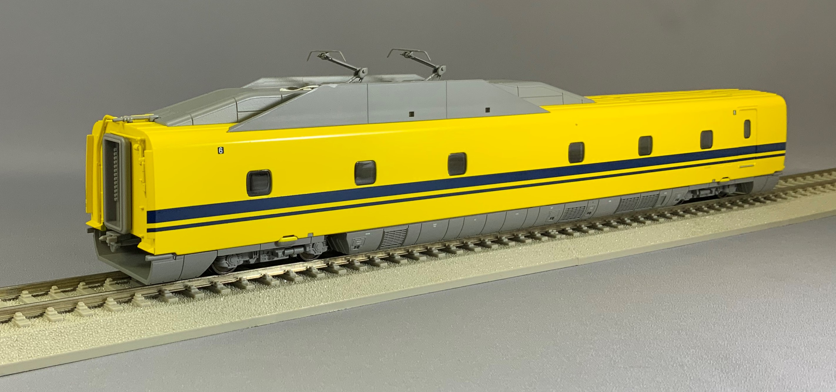JR西日本923形新幹線電車3000番台ドクターイエローT5編成 - 鉄道模型の