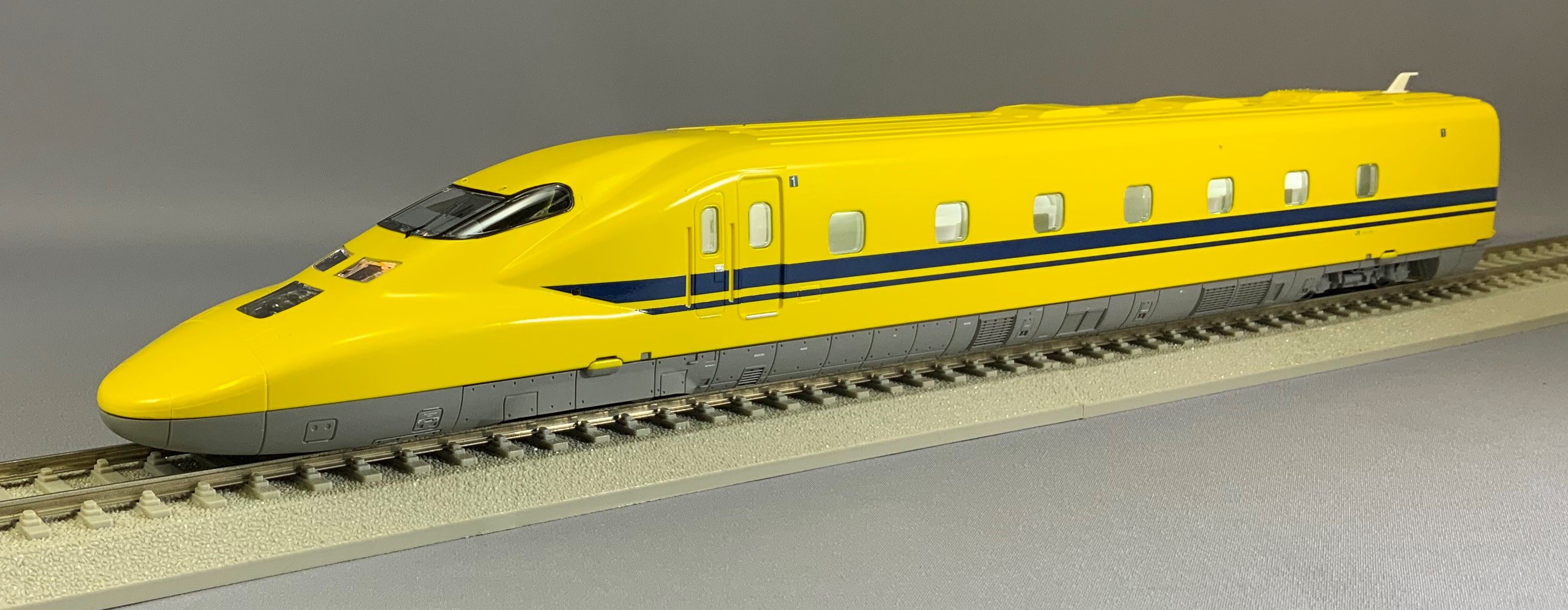 JR西日本923形新幹線電車3000番台ドクターイエローT5編成 - 鉄道模型の 