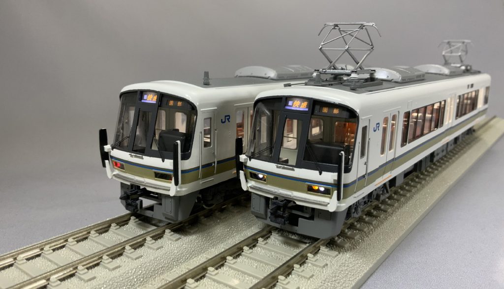 JR西日本221系
