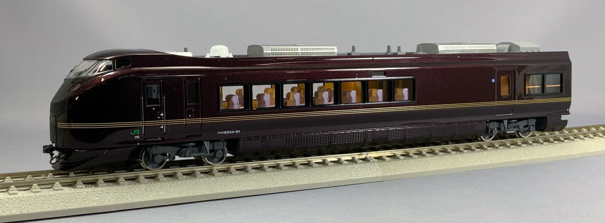 プレミアムエンドウシリーズ JR東日本E655系なごみ（和） - 鉄道模型の